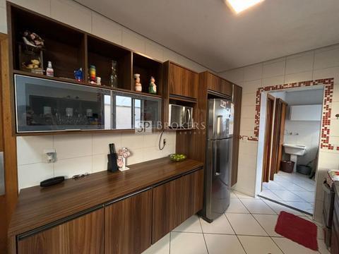 Casa à venda em Valinhos, Jardim Jurema, com 3 quartos, com 270 m², Colina dos Coqueiros